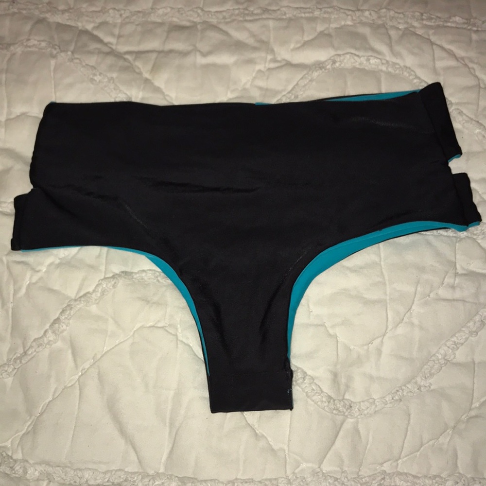 Soriya swim high waisted bikini bottom (S)
